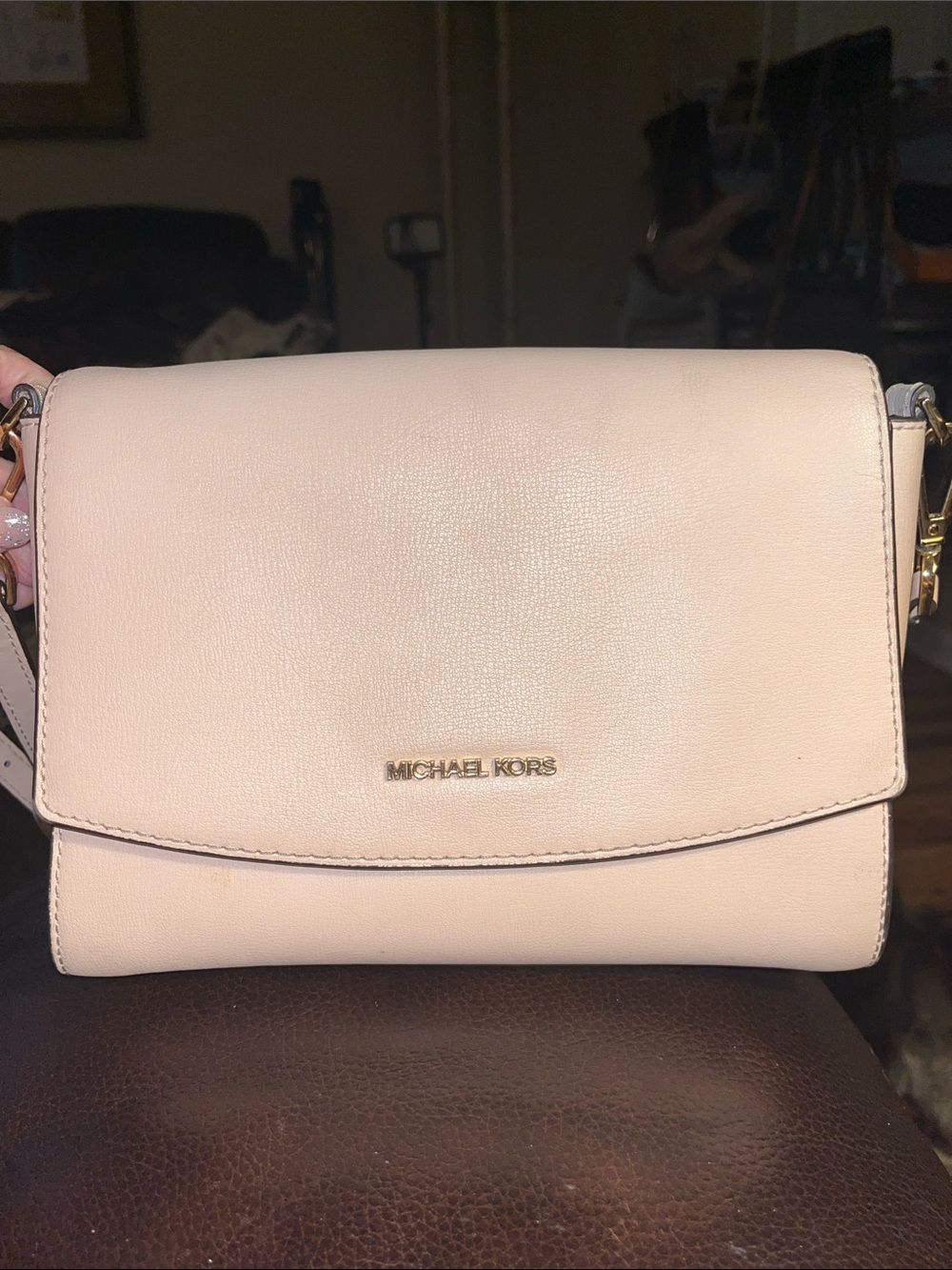 EUC Authentic Michael Kors Medium Ellis Saffiano Leather Crossbody